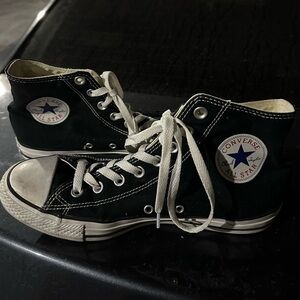 Black hi-top converse in good used condition!